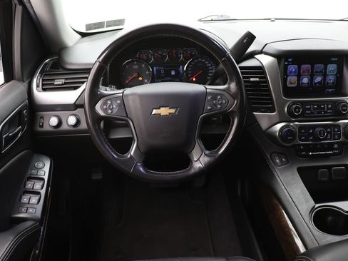 Used 2020 Chevrolet Suburban LT image 13