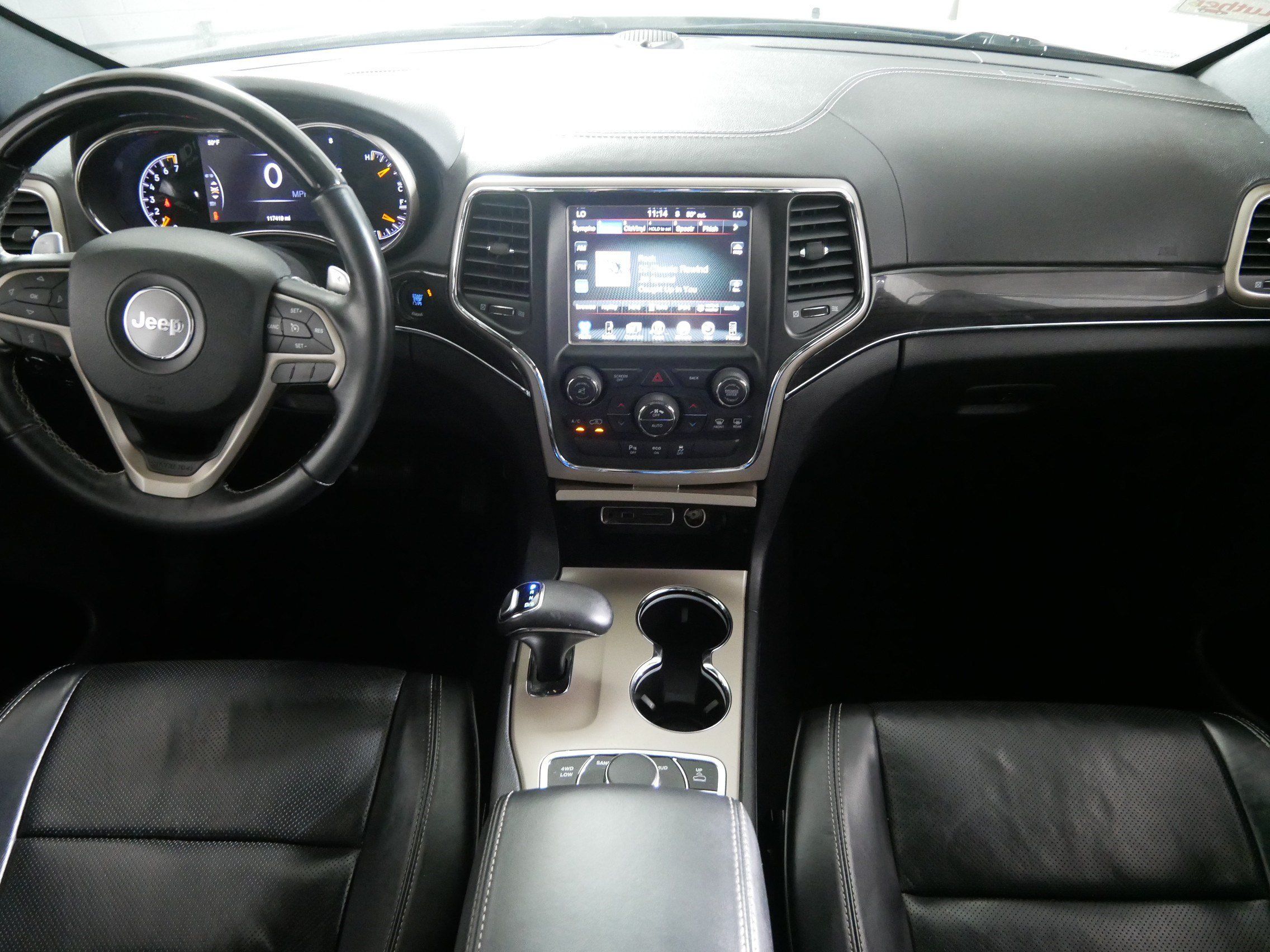 Used 2015 Jeep Grand Cherokee Overland AWD/4WD image 10