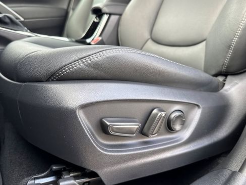 Certified 2025 Toyota Corolla Cross XLE image 14