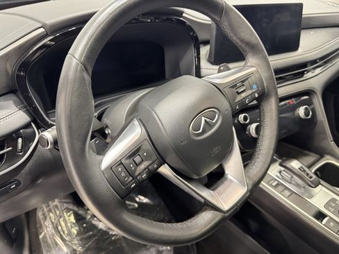 Used 2024 INFINITI QX60 Luxe image 16