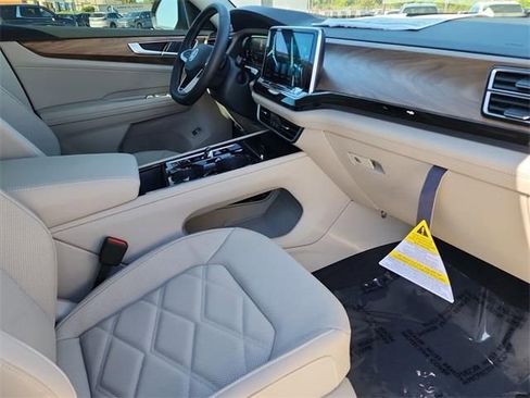 New 2026 Volkswagen Atlas SE AWD/4WD image 17