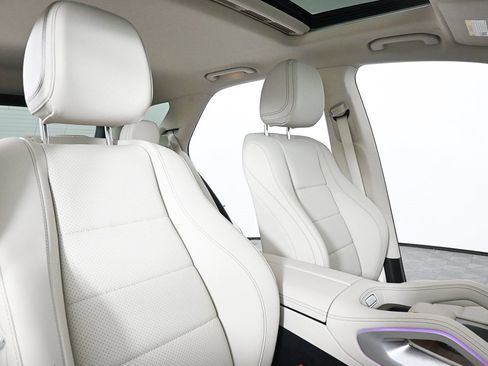 Used 2025 Mercedes-Benz GLE 350 4MATIC image 22