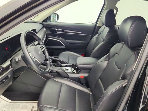Used 2025 Kia Telluride S FWD image 21