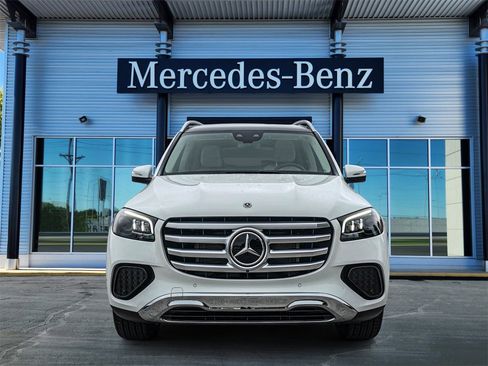 New 2026 Mercedes-Benz GLS 450 4MATIC image 2