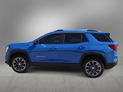 Used 2025 GMC Terrain Elevation w/ Elevation Premium Package AWD/4WD image 5
