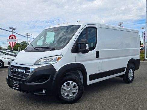 Used 2025 RAM ProMaster 2500 w/ Quick Order Package 22G SLT FWD image 3