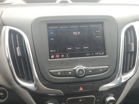 Used 2020 Chevrolet Equinox LS image 14