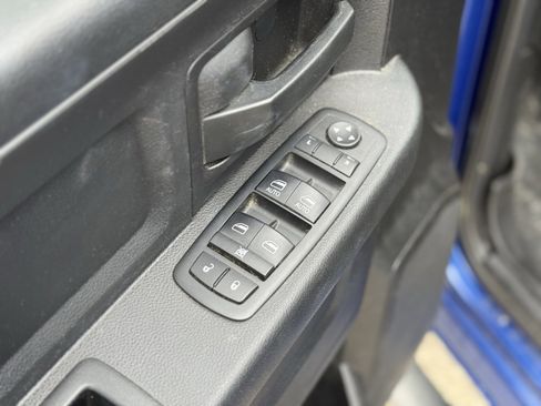 Used 2015 RAM 2500 Tradesman w/ Chrome Appearance Group image 15