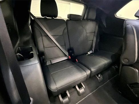 Used 2025 Buick Enclave Sport Touring w/ Power Package image 29