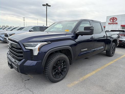 Used 2023 Toyota Tundra SR5 w/ SR5 Premium Package AWD/4WD image 4