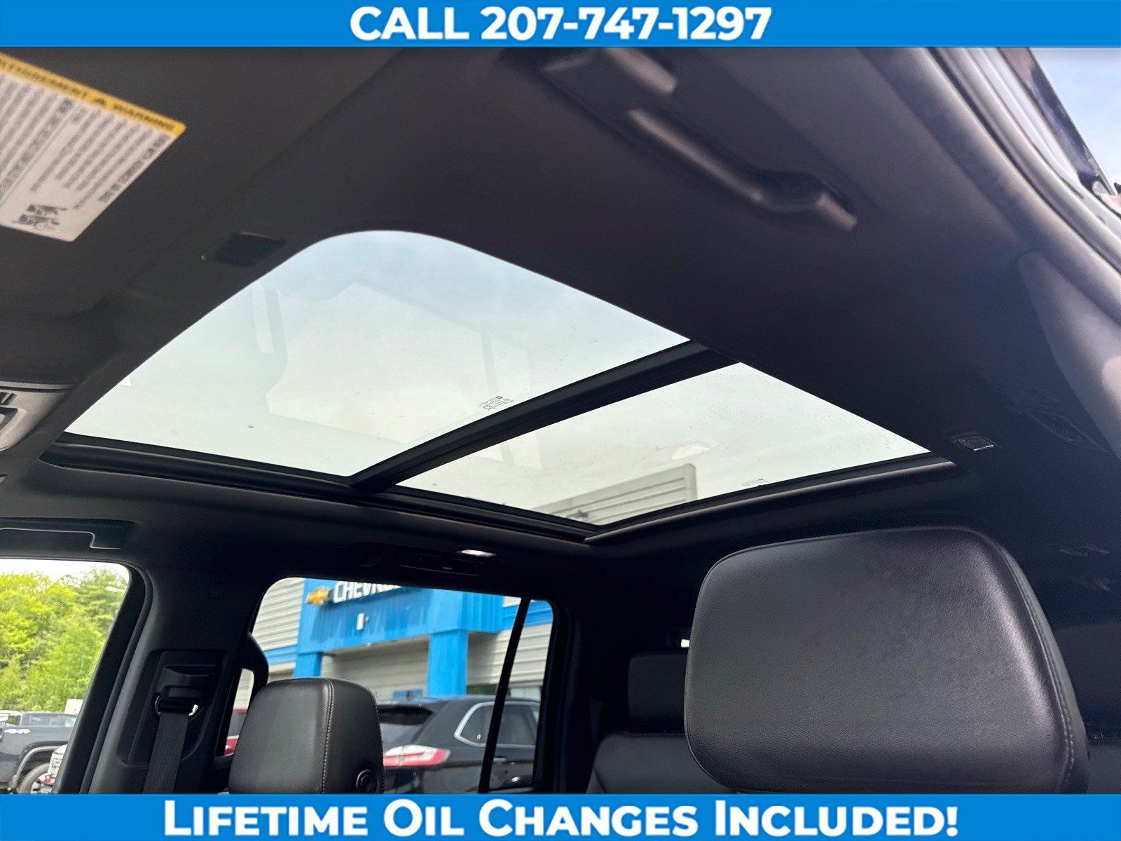 Used 2021 Chevrolet Suburban LT w/ LT Signature Package AWD/4WD image 14