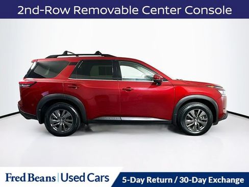 Used 2022 Nissan Pathfinder SV w/ SV Premium Package AWD/4WD image 11