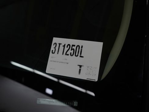 Used 2023 Toyota Corolla LE image 27