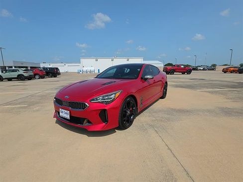 Used 2018 Kia Stinger GT2 RWD image 1