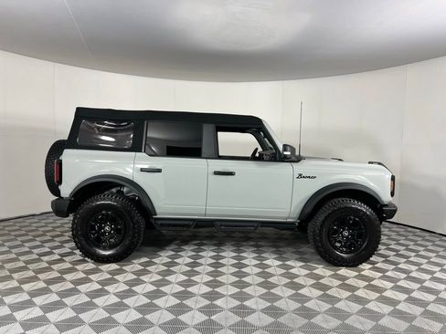 Used 2024 Ford Bronco Wildtrak image 5