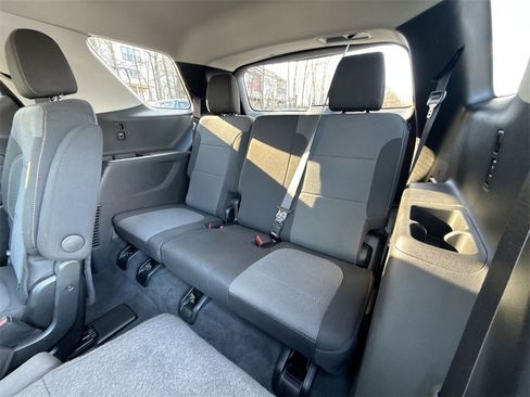 Used 2019 Chevrolet Traverse LT image 25