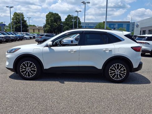 Certified 2022 Ford Escape SEL w/ Technology Package FWD image 6