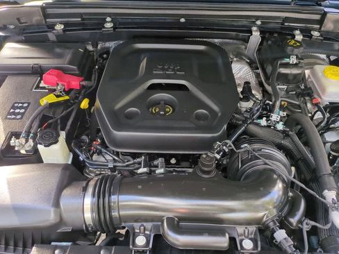 Certified 2025 Jeep Wrangler Willys image 15