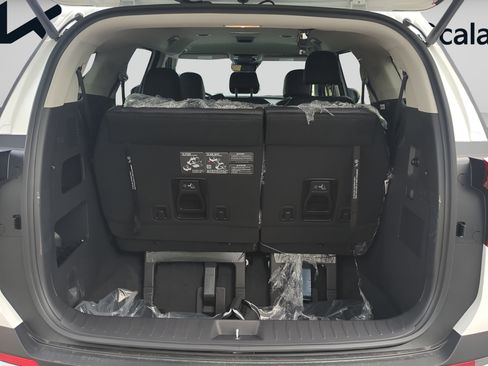 New 2026 Kia Carnival EX FWD image 10