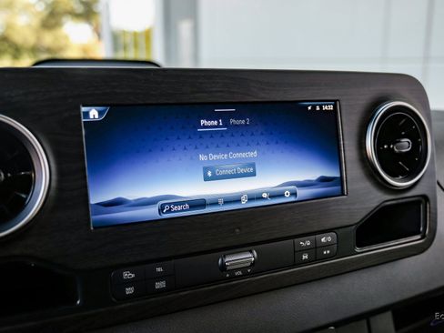 Used 2025 Mercedes-Benz Sprinter 3500 image 61