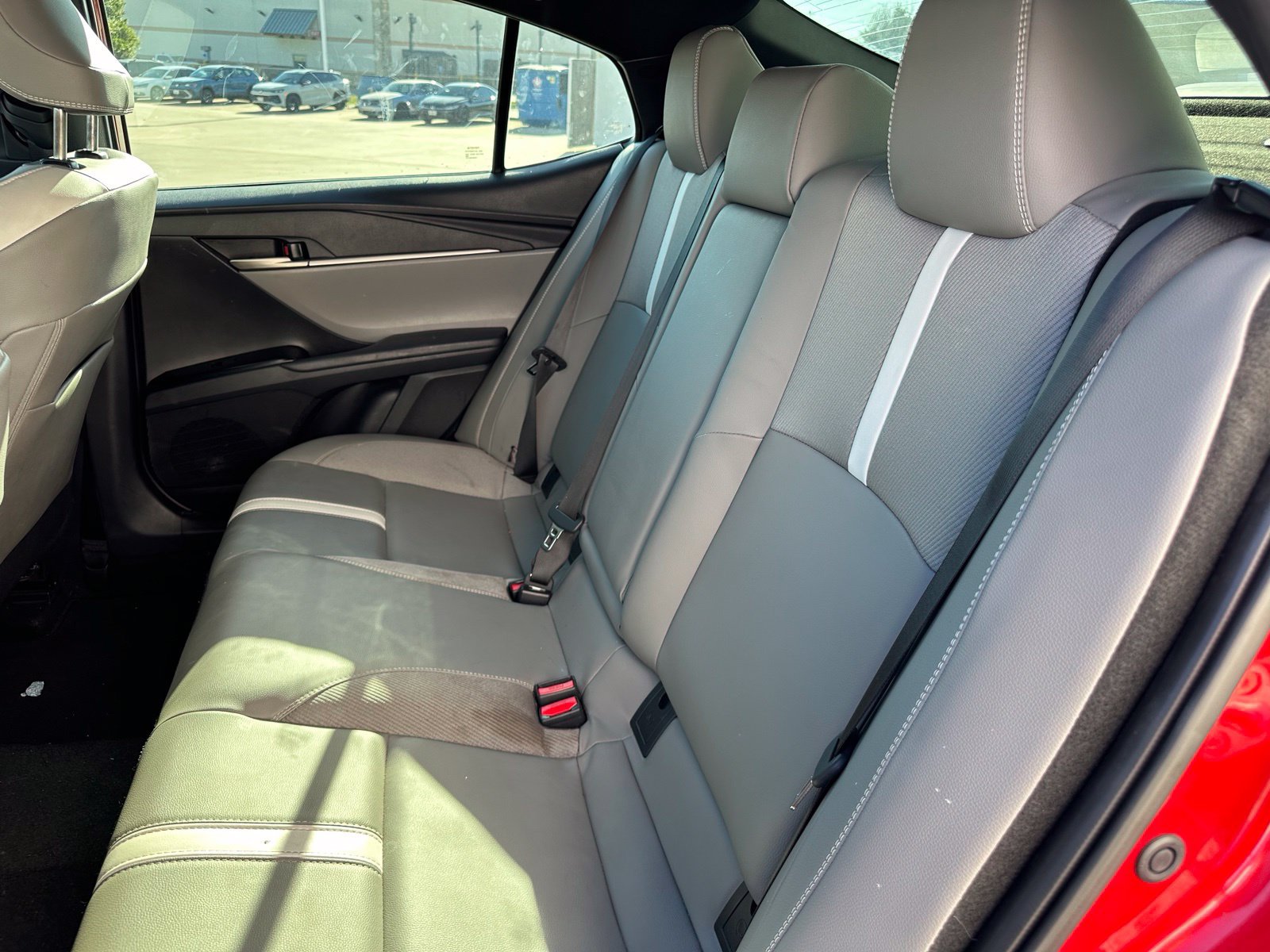 Used 2025 Toyota Camry SE FWD image 16