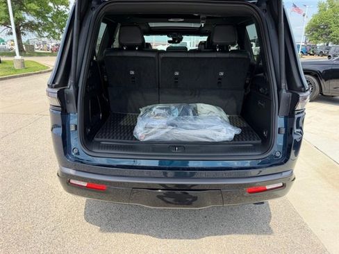 New 2026 Jeep Grand Wagoneer Limited AWD/4WD image 6