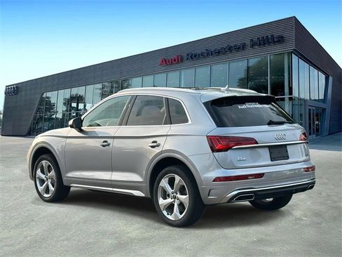 Certified 2025 Audi Q5 2.0T Premium Plus image 4