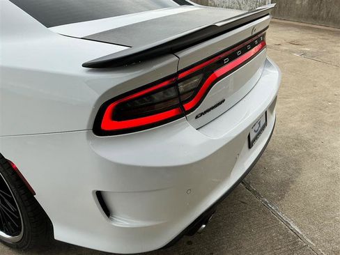 Used 2017 Dodge Charger R/T image 20