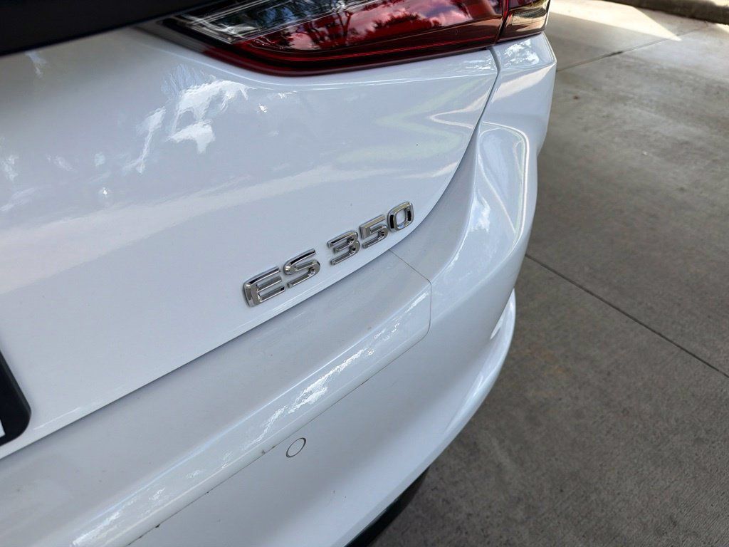 Used 2024 Lexus ES 350 F Sport w/ Accessory Package (Z2) FWD image 22