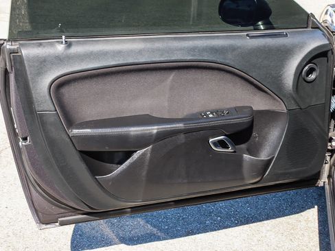 Used 2019 Dodge Challenger SXT RWD image 21
