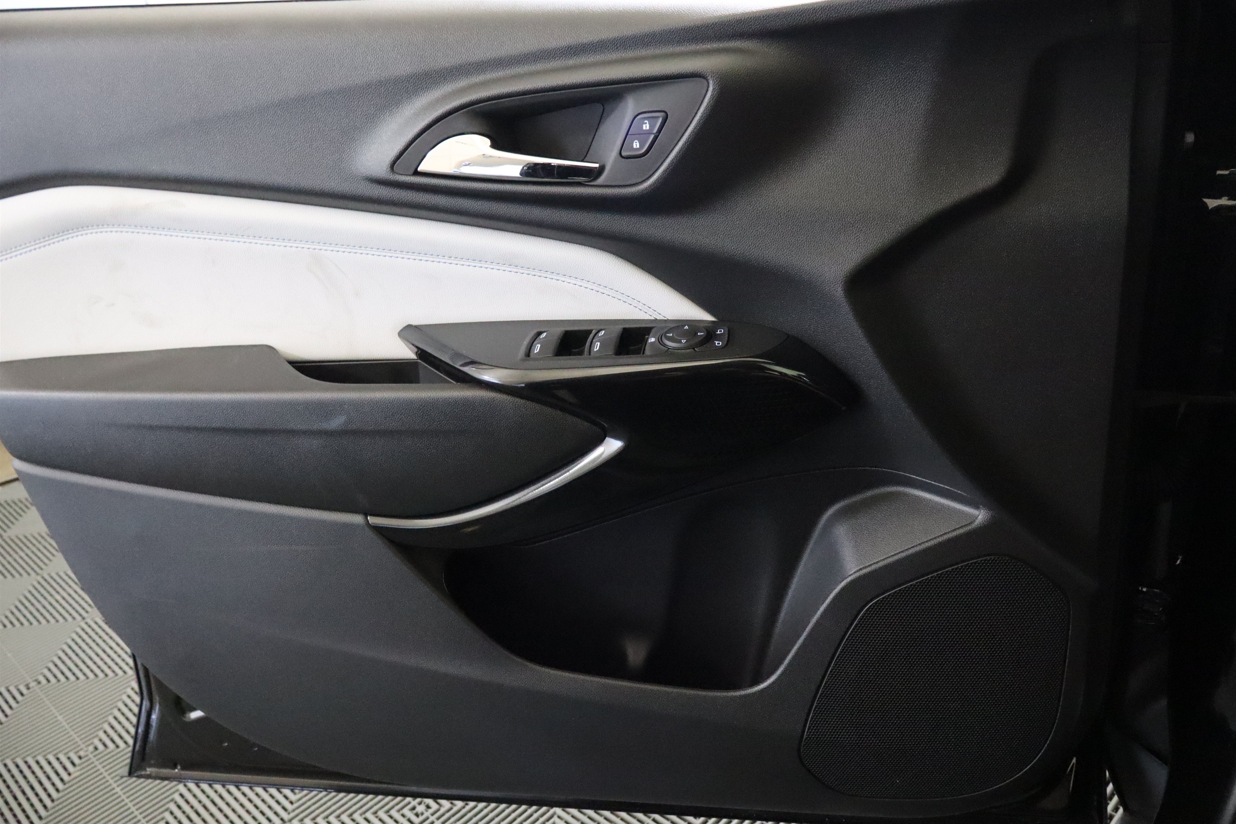 New 2026 Chevrolet Trax LT w/ Driver Confidence Package FWD image 35