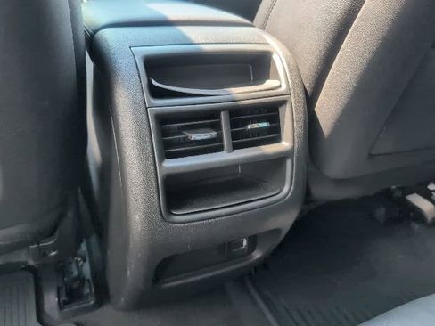 Used 2018 Cadillac XT5 Luxury w/ Driver Awareness Package AWD/4WD image 38