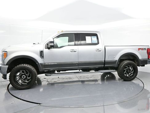 Used 2019 Ford F250 Lariat w/ Lariat Ultimate Package image 4