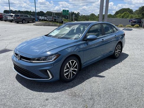 New 2025 Volkswagen Jetta SE image 7