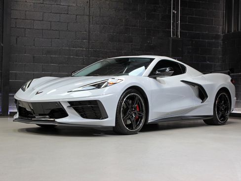 Used 2020 Chevrolet Corvette Stingray Premium Cpe w/ 3LT Preferred Equipment Group image 77