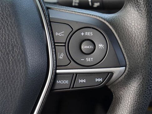 Certified 2021 Toyota Camry LE image 17