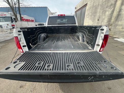 Used 2019 RAM 1500 Big Horn RWD image 9