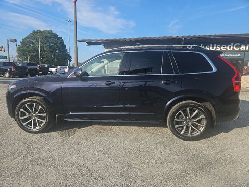 Used 2019 Volvo XC90 T5 Momentum w/ Multimedia Package image 11