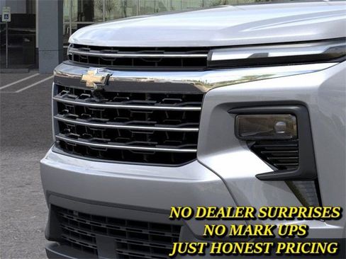 New 2026 Chevrolet Traverse LT image 13