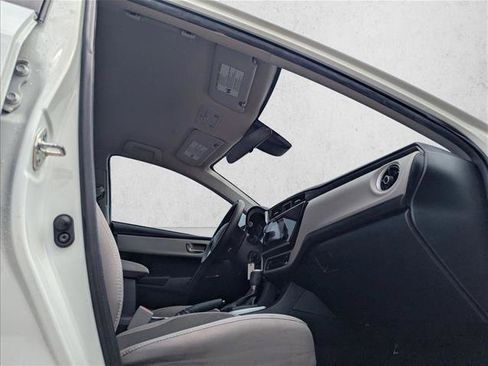 Used 2019 Toyota Corolla LE image 16