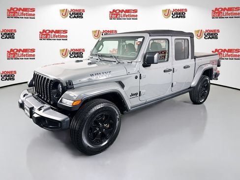Used 2021 Jeep Gladiator Sport AWD/4WD image 12