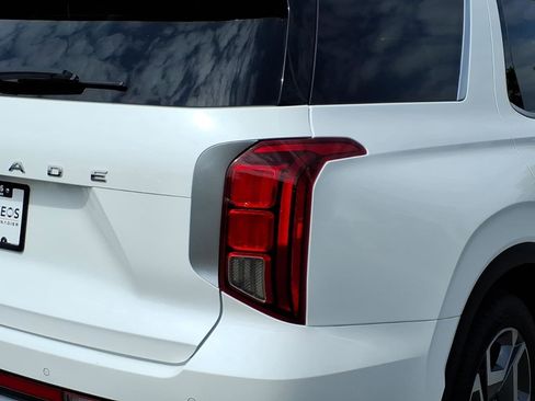 Used 2024 Hyundai Palisade SEL FWD image 18