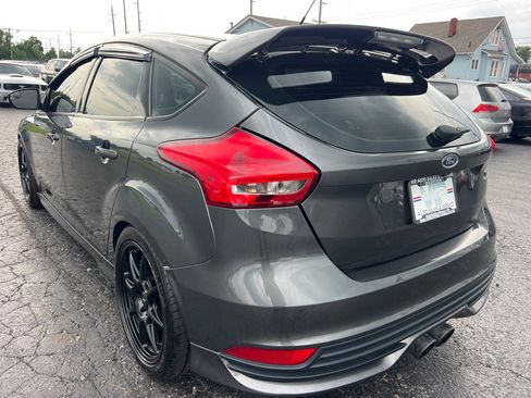 Used 2018 Ford Focus ST FWD image 5