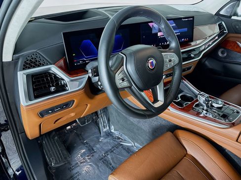 Certified 2024 BMW ALPINA XB7 image 9