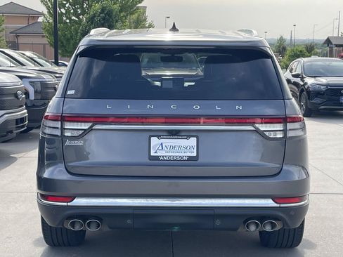 Used 2023 Lincoln Aviator Reserve w/ Equipment Group 201A AWD/4WD image 8