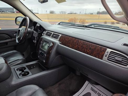 Used 2010 GMC Sierra 1500 Denali image 34