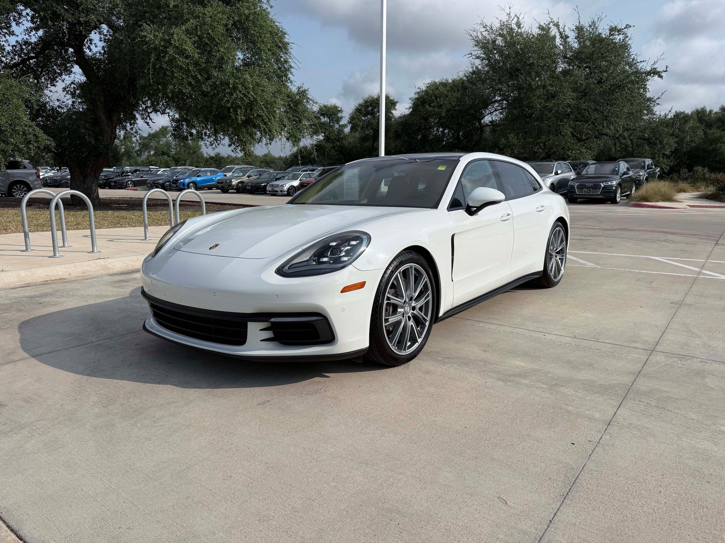 Used 2020 Porsche Panamera 4 AWD/4WD image 2