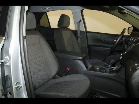 Used 2022 Chevrolet Equinox LT FWD image 28