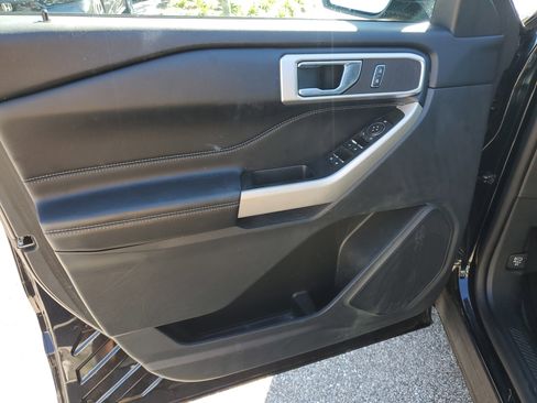 Used 2020 Ford Explorer XLT w/ Equipment Group 202A image 23