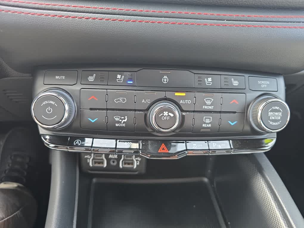 Used 2024 Dodge Durango GT AWD/4WD image 19
